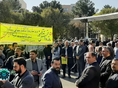 راهپیمایی ۱۳ آبان شاهین شهر؛ حضور پرشور دانش آموزان و اقشار مختلف