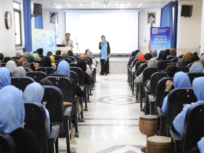 📌شاهین‌شهر؛ ایستگاه سوم «پویش بانوی آب» در استان اصفهان