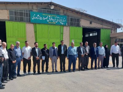 📌سرپرست اداره کل غله اصفهان از عملیات خرید گندم در برخوار و نحوه تولید آرد در شاهین‌شهر بازدید کرد