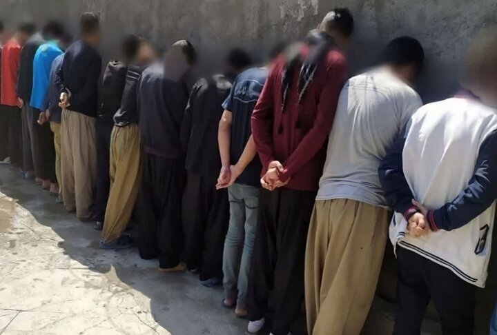 📌بدیعیان:۳ پاتوق جرم در شاهین‌شهر منهدم شد؛دستگیری ۵ سارق و ۲ خرده‌فروش